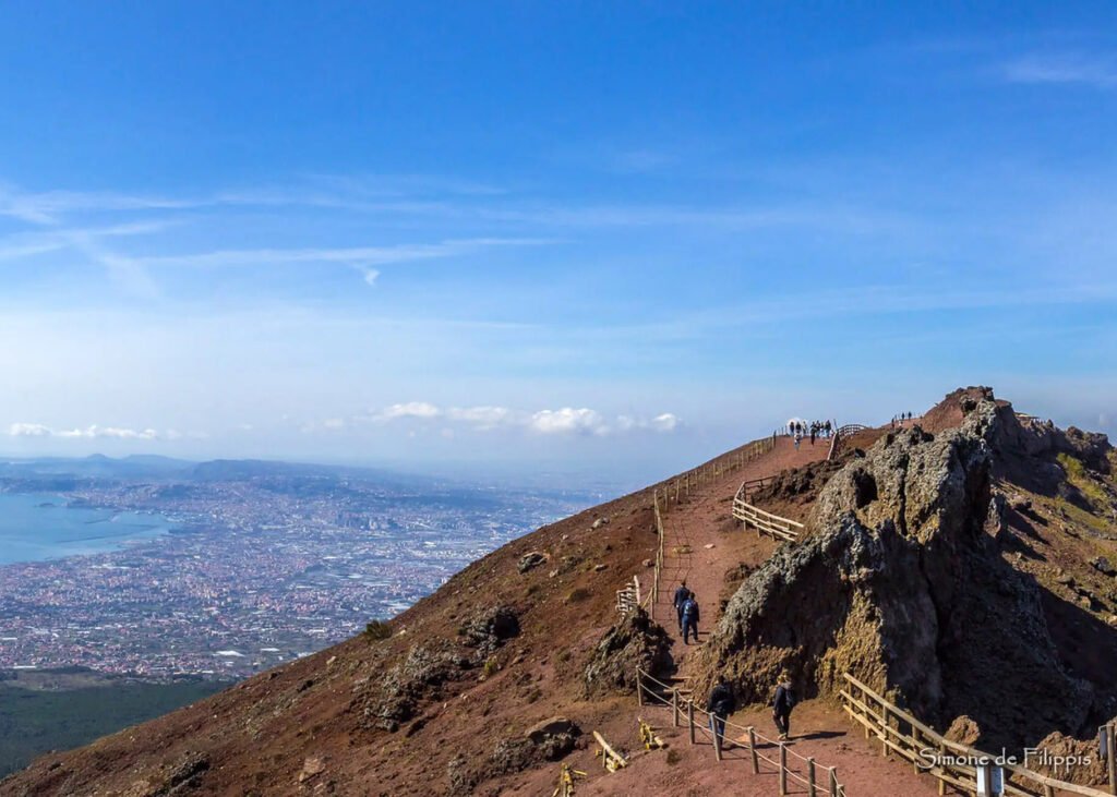 vesuvio-cosa-visitare-percorso-panorama-su-napoli copiar